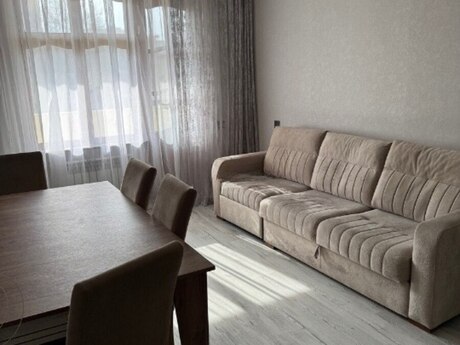 Elan №6578220 - Bakı, Gənclik m., 2 otaqlı, 50 m², 3/5 mərtəbə