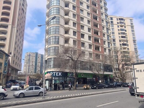 Elan №6578378 - Bakı, Gənclik m., 4 otaqlı, 168 m², 7/14 mərtəbə