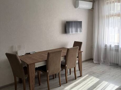 Elan №6578322 - Bakı, Gənclik m., 2 otaqlı, 60 m², 3/5 mərtəbə