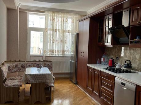 Elan №6578729 - Bakı, 8-ci mikrorayon q., 3 otaqlı, 163 m², 9/17 mərtəbə