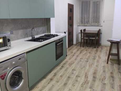Elan №6578779 - Bakı, Sahil m., 2 otaqlı, 50 m², 2/3 mərtəbə