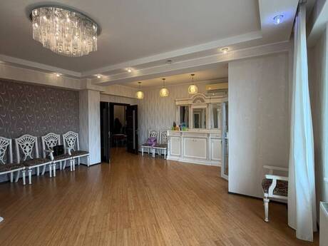 Elan №6578822 - Bakı, Nizami m., 3 otaqlı, 140 m², 7/16 mərtəbə