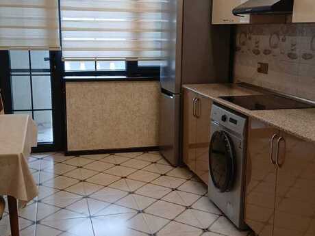 Elan №6578978 - Bakı, Elmlər Akademiyası m., 2 otaqlı, 88 m², 9/18 mərtəbə