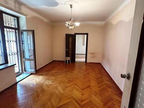 Elan №6579078 - Bakı, Nizami m., 3 otaqlı, 80 m², 2/5 mərtəbə