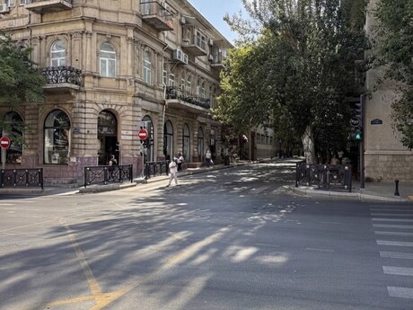 Elan №6579696 - Bakı, 28 May m., 2 otaqlı, 50 m², 2/4 mərtəbə