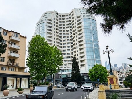 Объявление №6579714 - Баку, м. Элмляр Академиясы, 4-комн., 168 м², 9/20 этаж