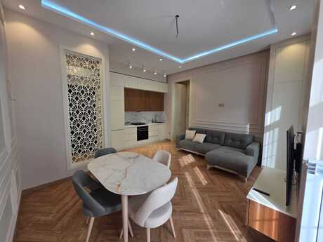Elan №6579838 - Bakı, Ağ şəhər q., 2 otaqlı, 70 m², 2/7 mərtəbə