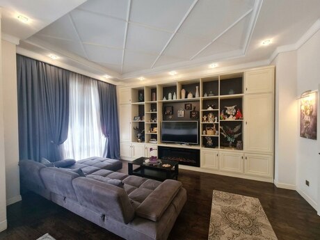 Объявление №6580228 - Баку, пос. Аг шехер, 3-комн., 111 м², 1/7 этаж