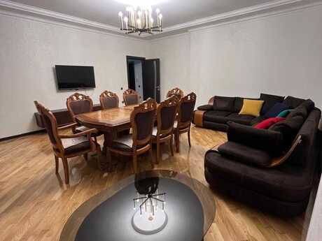 Elan №6580890 - Bakı, Şah İsmayıl Xətai m., 3 otaqlı, 105 m², 4/16 mərtəbə
