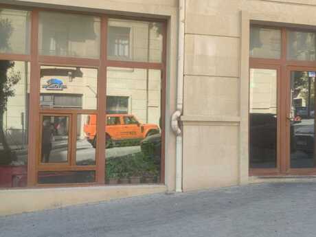 Elan №6581039 - Bakı, Ağ şəhər q., 200 m²