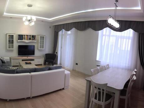 Elan №6581217 - Bakı, Yeni Yasamal q., 4 otaqlı, 124 m², 3/5 mərtəbə