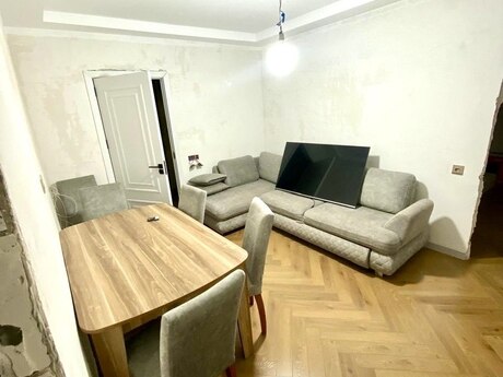 Elan №6581286 - Bakı, Nəsimi m., 2 otaqlı, 65 m², 3/5 mərtəbə