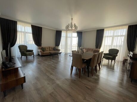 Elan №6581441 - Bakı, Ağ şəhər q., 5 otaqlı, 200 m², 3/7 mərtəbə
