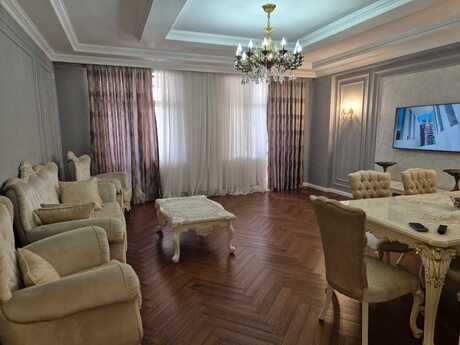 Объявление №6581595 - Баку, Ясамальский р., 4-комн., 180 м², 16/21 этаж