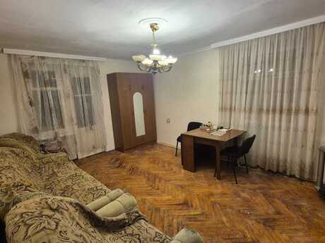 Elan №6582414 - Bakı, Şah İsmayıl Xətai m., 2 otaqlı, 40 m², 5/5 mərtəbə
