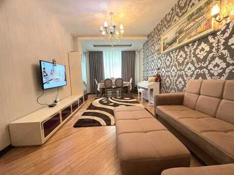 Elan №6582914 - Bakı, Elmlər Akademiyası m., 2 otaqlı, 65 m², 4/17 mərtəbə