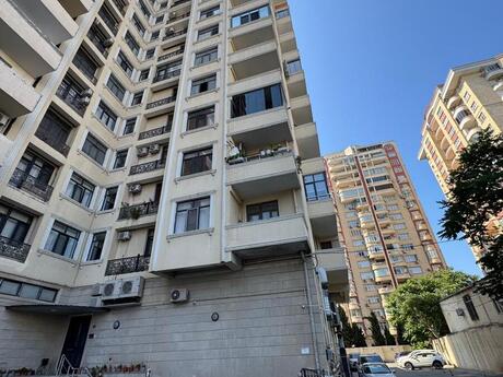 Elan №6582990 - Bakı, Elmlər Akademiyası m., 4 otaqlı, 227 m², 8/17 mərtəbə