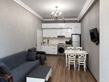 Объявление №6583209 - Баку, м. 28 мая, 2-комн., 60 м², 2/17 этаж