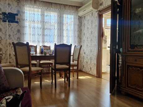 Elan №6583374 - Bakı, Azadlıq Prospekti m., 3 otaqlı, 70 m², 4/5 mərtəbə