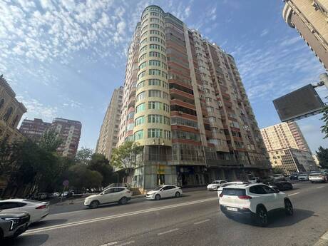 Elan №6583425 - Bakı, Gənclik m., 3 otaqlı, 130 m², 14/17 mərtəbə
