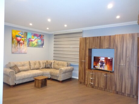 Elan №6583504 - Bakı, İçəri Şəhər m., 1 otaqlı, 50 m², 2/10 mərtəbə
