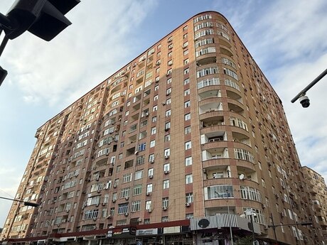 Elan №6583742 - Bakı, İnşaatçılar m., 3 otaqlı, 130 m², 6/18 mərtəbə