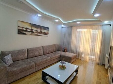 Объявление №6583743 - Баку, м. Ичеришехер, 3-комн., 70 м², 5/5 этаж