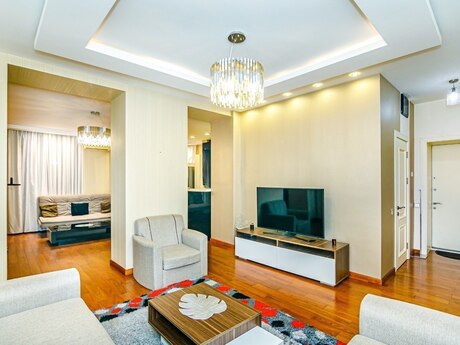 Elan №6583766 - Bakı, Sahil m., 3 otaqlı, 85 m², 2/5 mərtəbə