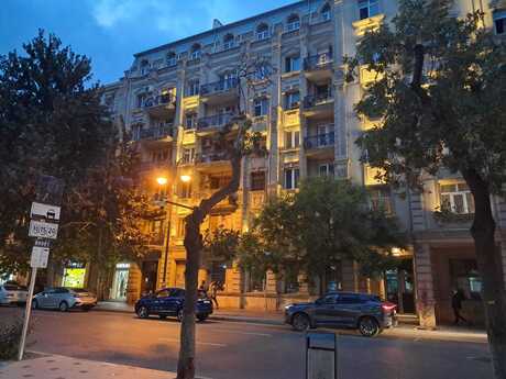 Объявление №6583846 - Баку, м. Сахил, 2-комн., 52 м², 4/5 этаж