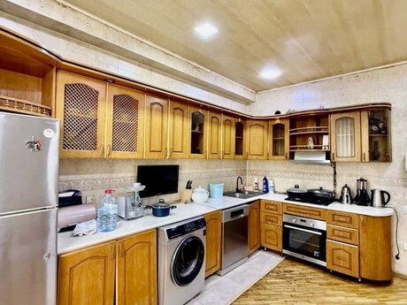 Объявление №6584326 - Баку, м. Халглар Достлугу, 3-комн., 125 м², 7/10 этаж
