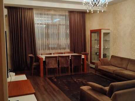 Elan №6585299 - Bakı, 28 May m., 3 otaqlı, 120 m², 12/17 mərtəbə