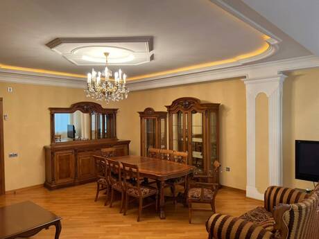 Elan №6585440 - Bakı, Nərimanov r., 4 otaqlı, 202 m², 6/12 mərtəbə