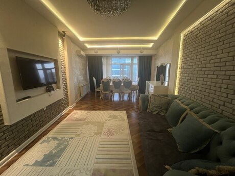 Elan №6585593 - Bakı, Nizami m., 3 otaqlı, 120 m², 17/22 mərtəbə