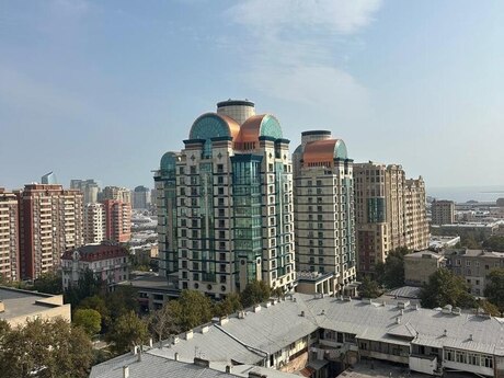 Elan №6585717 - Bakı, 28 May m., 5 otaqlı, 230 m², 10/18 mərtəbə