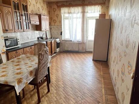 Elan №6586425 - Bakı, Nərimanov r., 3 otaqlı, 121 m², 16/18 mərtəbə