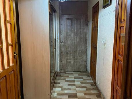 Elan №6588065 - Bakı, Bakmil m., 1 otaqlı, 50 m², 2/9 mərtəbə