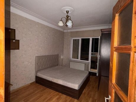 Объявление №6588184 - Баку, м. Халглар Достлугу, 3-комн., 80 м², 2/9 этаж