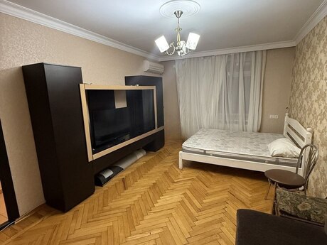 Объявление №6588753 - Баку, Ясамальский р., 1-комн., 35 м², 4/5 этаж