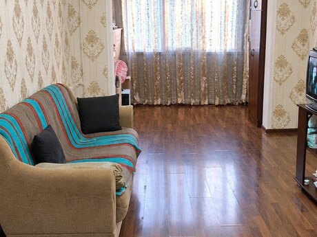 Elan №6588764 - Bakı, Neftçilər m., 2 otaqlı, 50 m², 1/5 mərtəbə