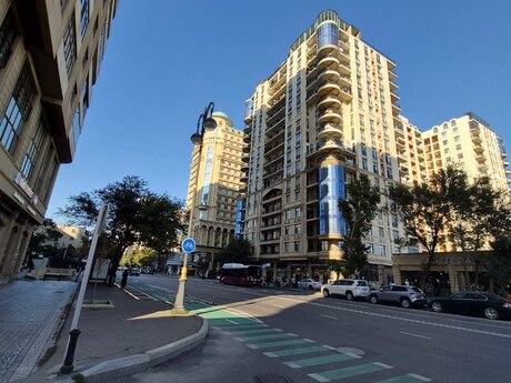 Elan №6589017 - Bakı, Elmlər Akademiyası m., 760 m²