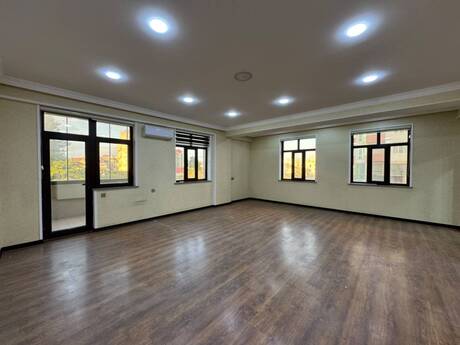 Elan №6589371 - Bakı, Gənclik m., 5 otaqlı, 230 m²