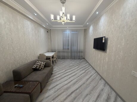 Объявление №6589886 - Баку, пос. Бакиханова, 2-комн., 90 м², 10/16 этаж