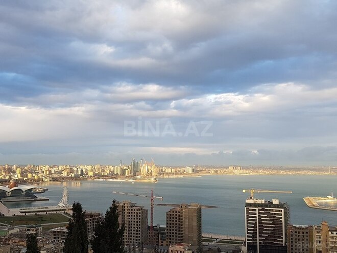 7 otaqlı həyət evi/bağ evi - Səbail r. - 750 m² (16)