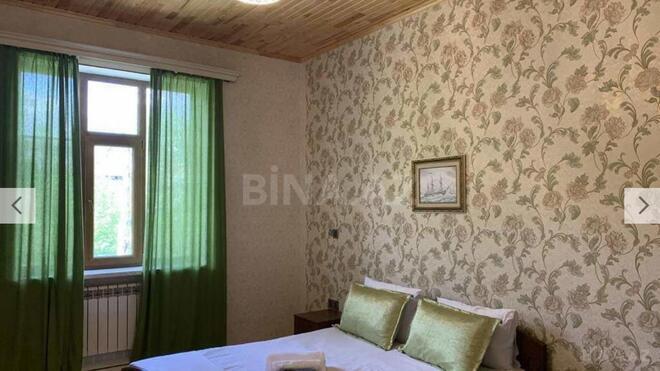 4 otaqlı həyət evi/bağ evi - Qəbələ - 230 m² (18)