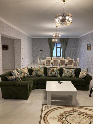 4 otaqlı həyət evi/bağ evi - Qəbələ - 230 m² (11)