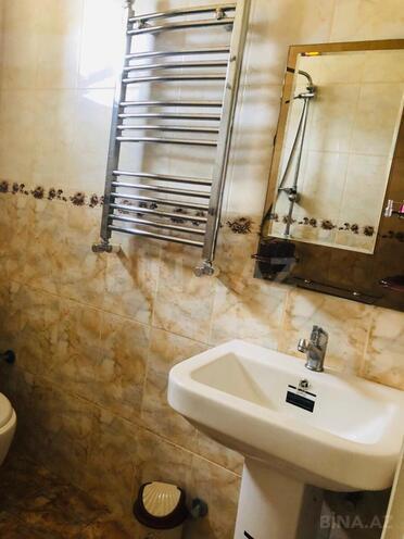 4 otaqlı həyət evi/bağ evi - Qəbələ - 230 m² (24)