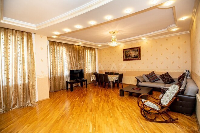 Продаётся 6-комн. дом/дача 460 м², пос. Бадамдар, photo 4 from 28