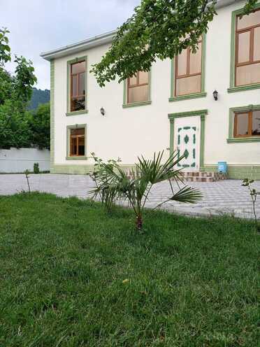 4 otaqlı həyət evi/bağ evi - Qəbələ - 230 m² (1)