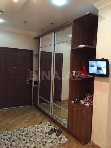 5 otaqlı həyət evi/bağ evi - Bakıxanov q. - 220 m² (6)