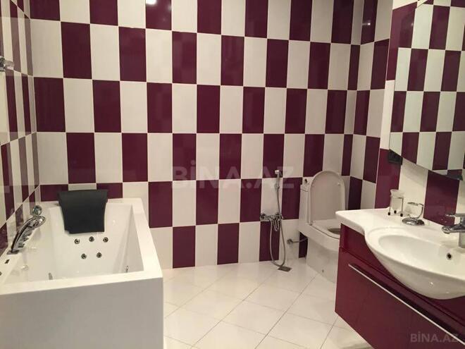 5 otaqlı həyət evi/bağ evi - Bakıxanov q. - 220 m² (9)